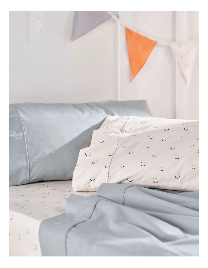 Linen House Kids Smiles All Round Sheet Set In Smoke 5 Linen House Kids Smiles All Round Sheet Set In Smoke - Image 3
