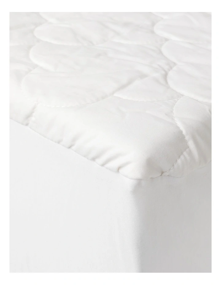 Milkshake Kids Waterproof Mattress Protector In White 4 Milkshake Kids Waterproof Mattress Protector In White - Image 2