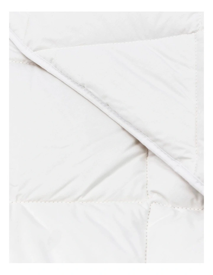 Tontine Homestead Australian Super Washable Wool With Organic Cotton Cover All Seasons Quilt 4 Tontine Homestead Australian Super Washable Wool With Organic Cotton Cover All Seasons Quilt - Image 2