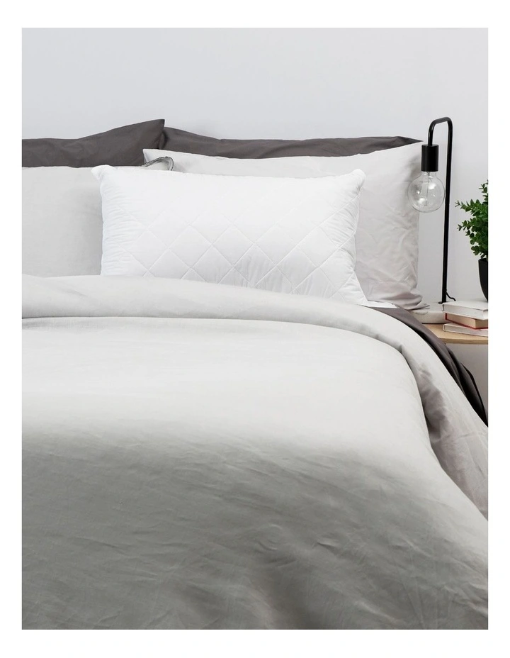 Tontine Classic Cool Dry Comfort Medium Density Pillow 5 Tontine Classic Cool Dry Comfort Medium Density Pillow - Image 3