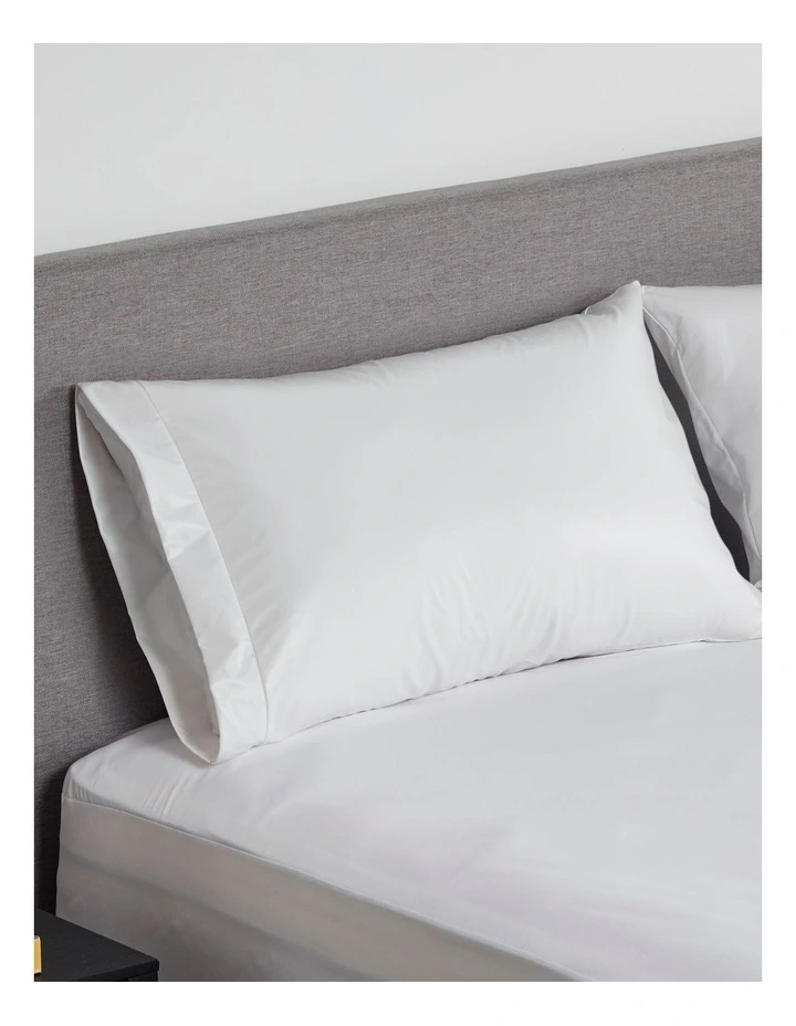 Protect-A-Bed Conforma Lux Perfect Pillow 5 Protect-A-Bed Conforma Lux Perfect Pillow - Image 3